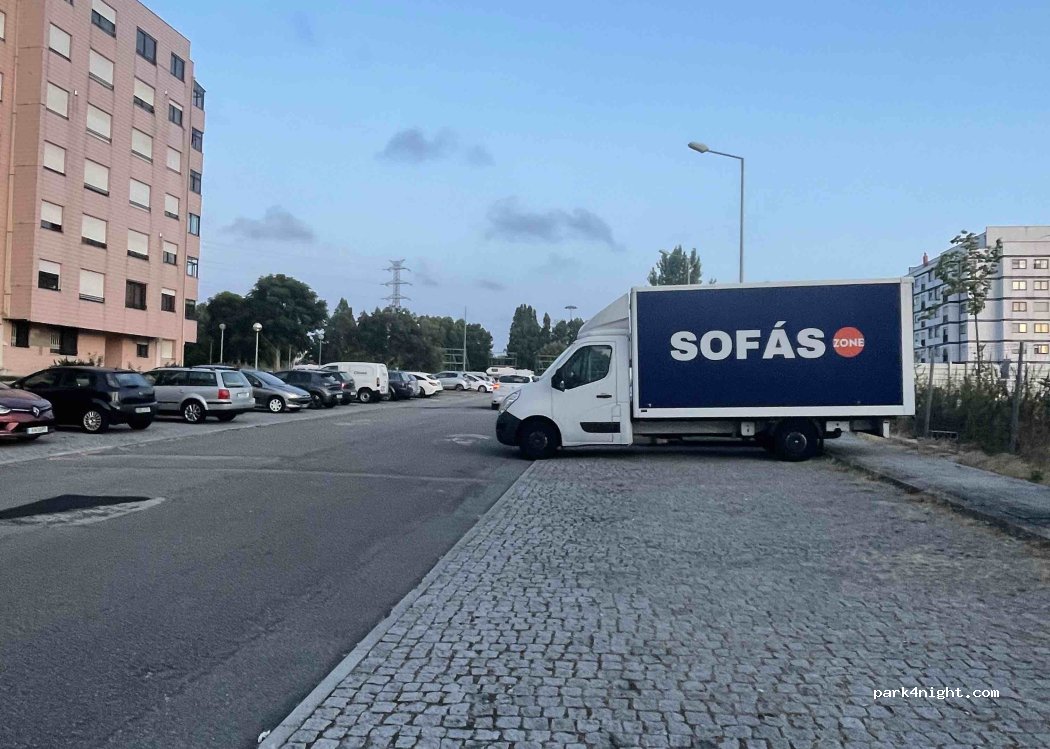 (4465) São Mamede de Infesta - 523 Rua Bernardim Ribeiro — foto