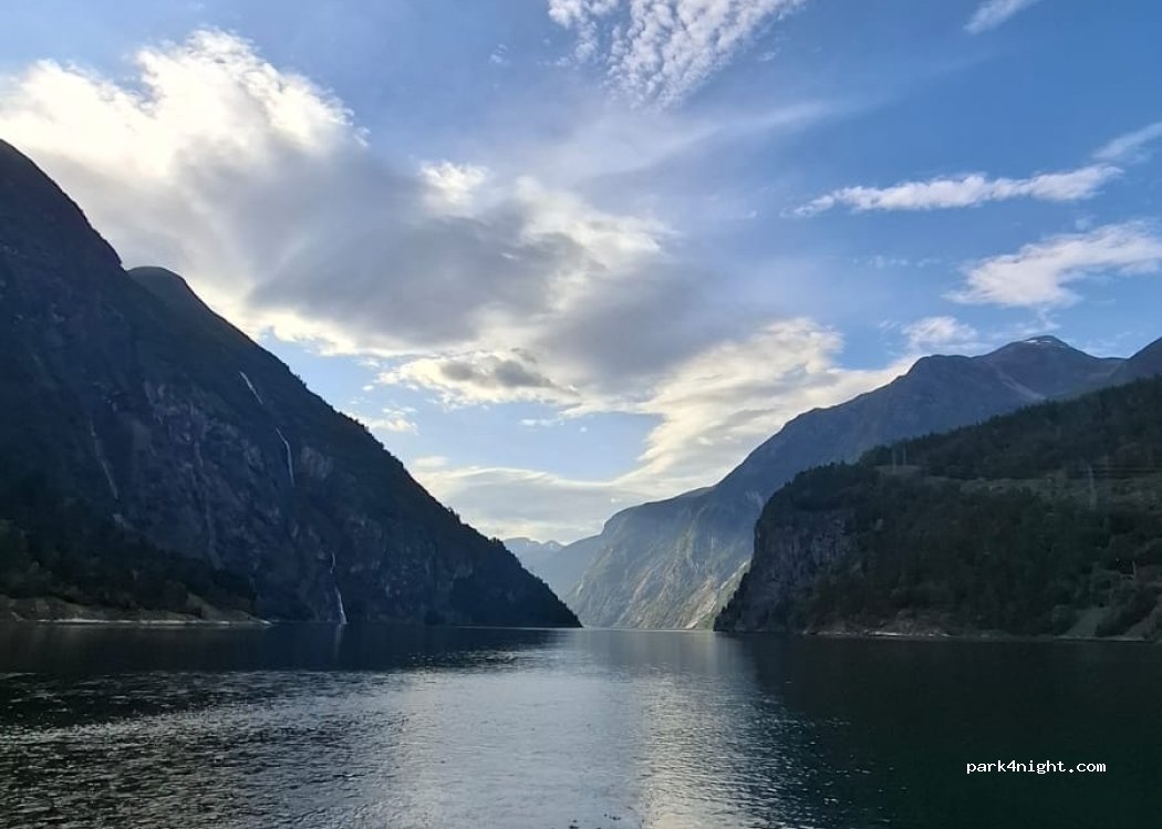 Tafjord Båthamn og Camping — foto