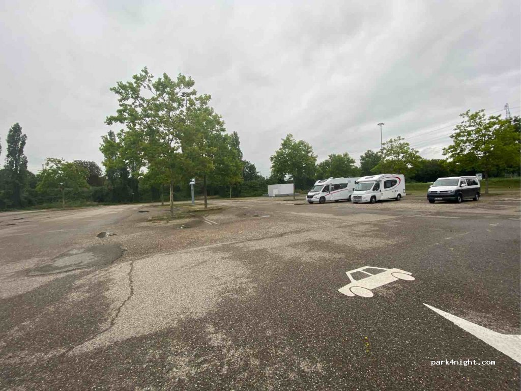(67200) Strasbourg - Rue Eugène Delacroix — foto 2