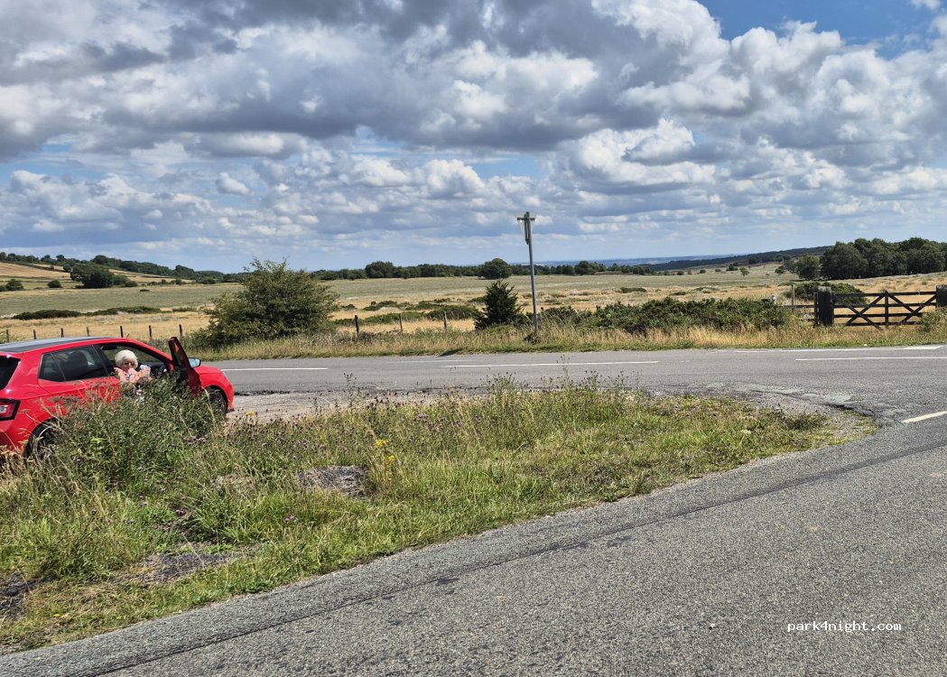 (DE4 5PL) Two Dales - — foto