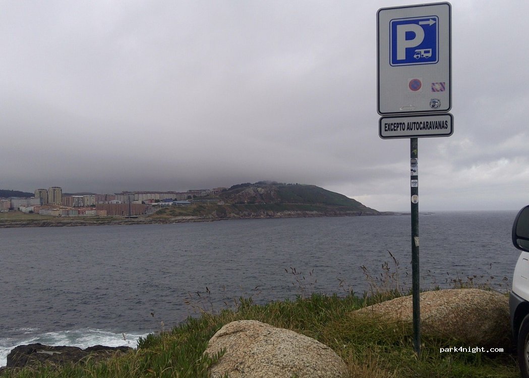 (15002) A Coruña - 221 Paseo Marítimo Alcalde Francisco Vázquez — foto