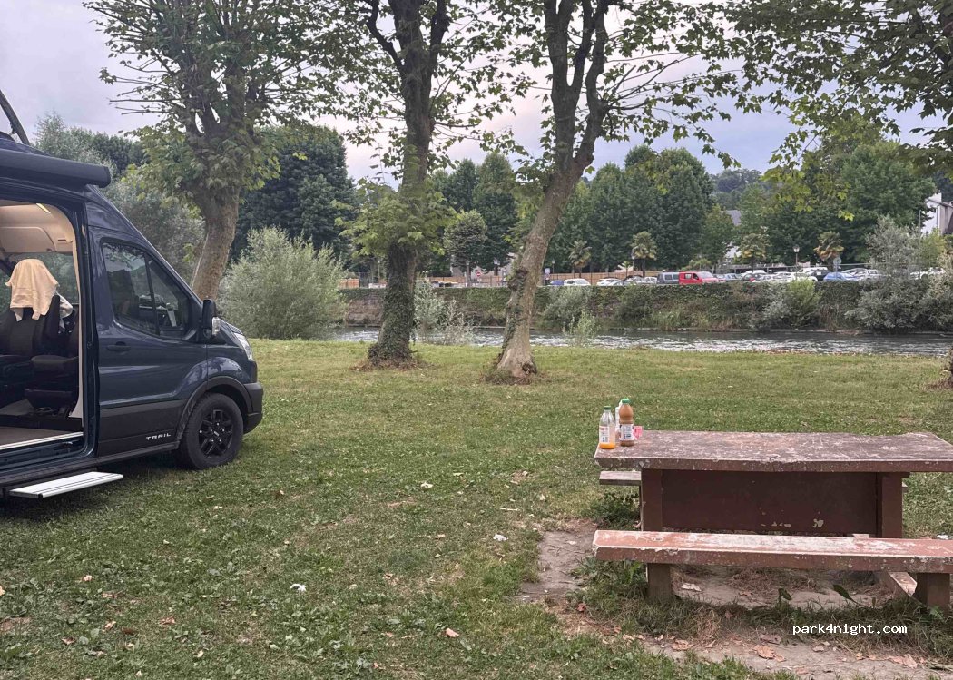 (64800) Nay - 1 Rue du Tennis — foto
