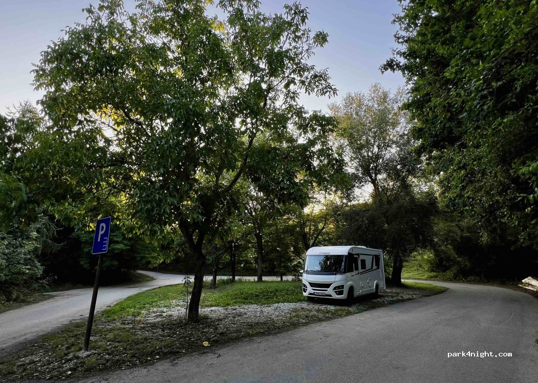 (911 05) Trenčín - 25 Horné Orechové — foto