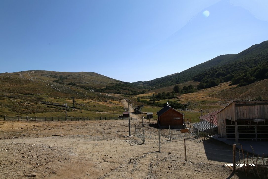 Parking de la station de ski du Val D’ese — foto