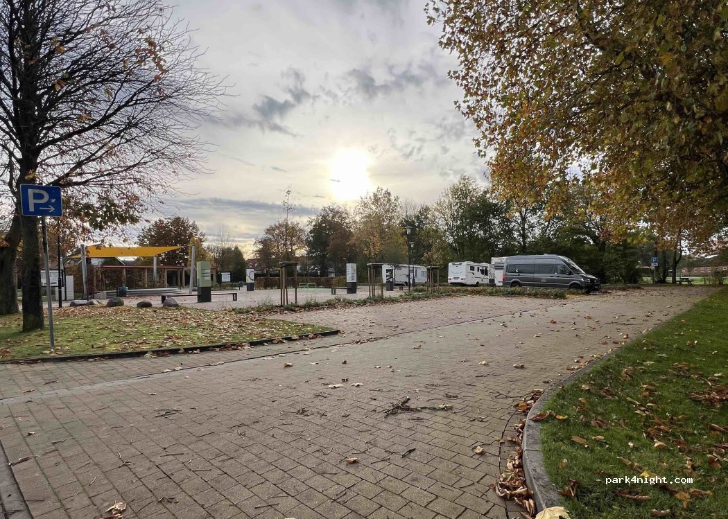 Reisemobil Stellplatz Hesel — foto 3