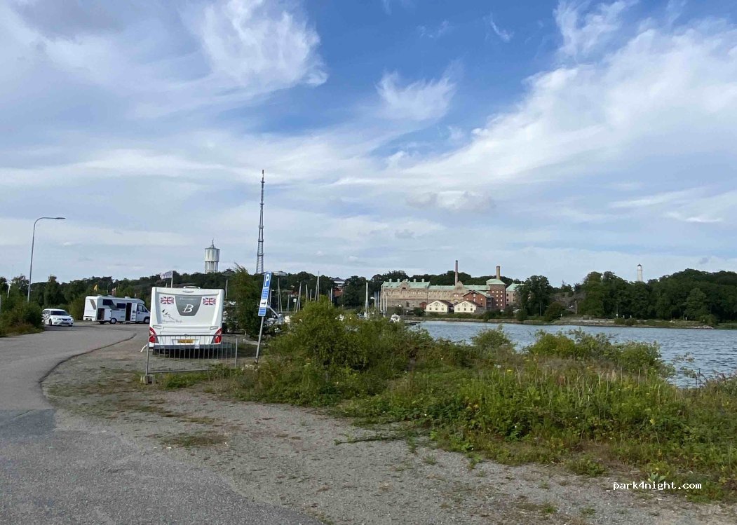 (371 56) Karlskrona - 5 Argongatan — foto