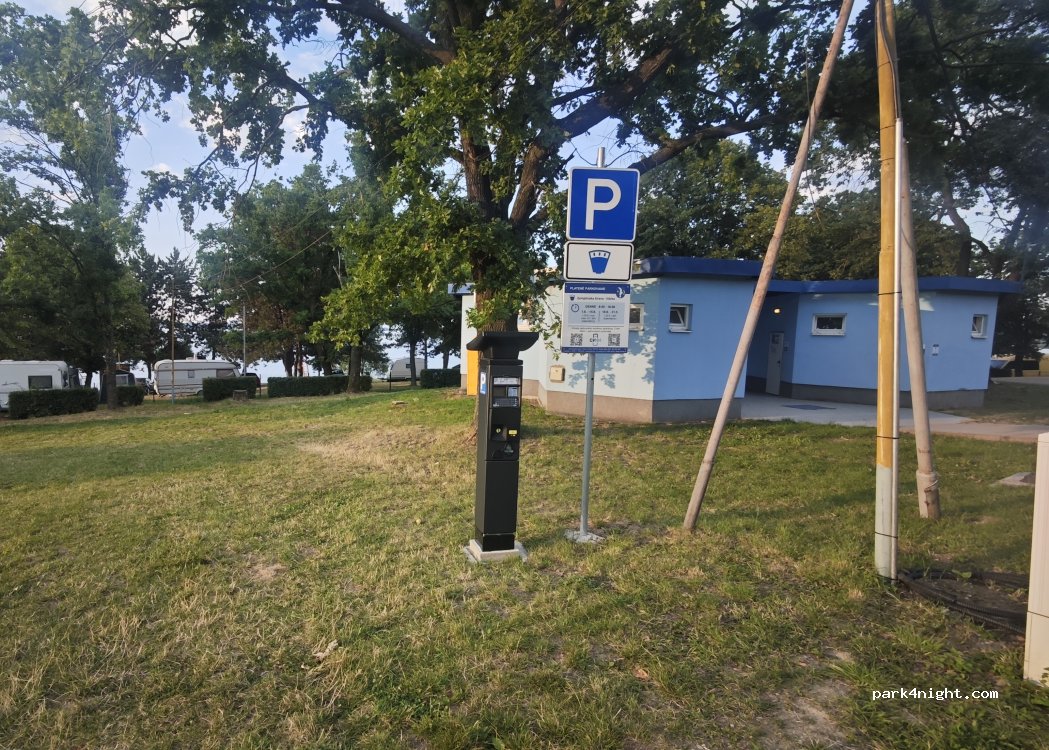 (072 31) Vinné - Unnamed Road — foto