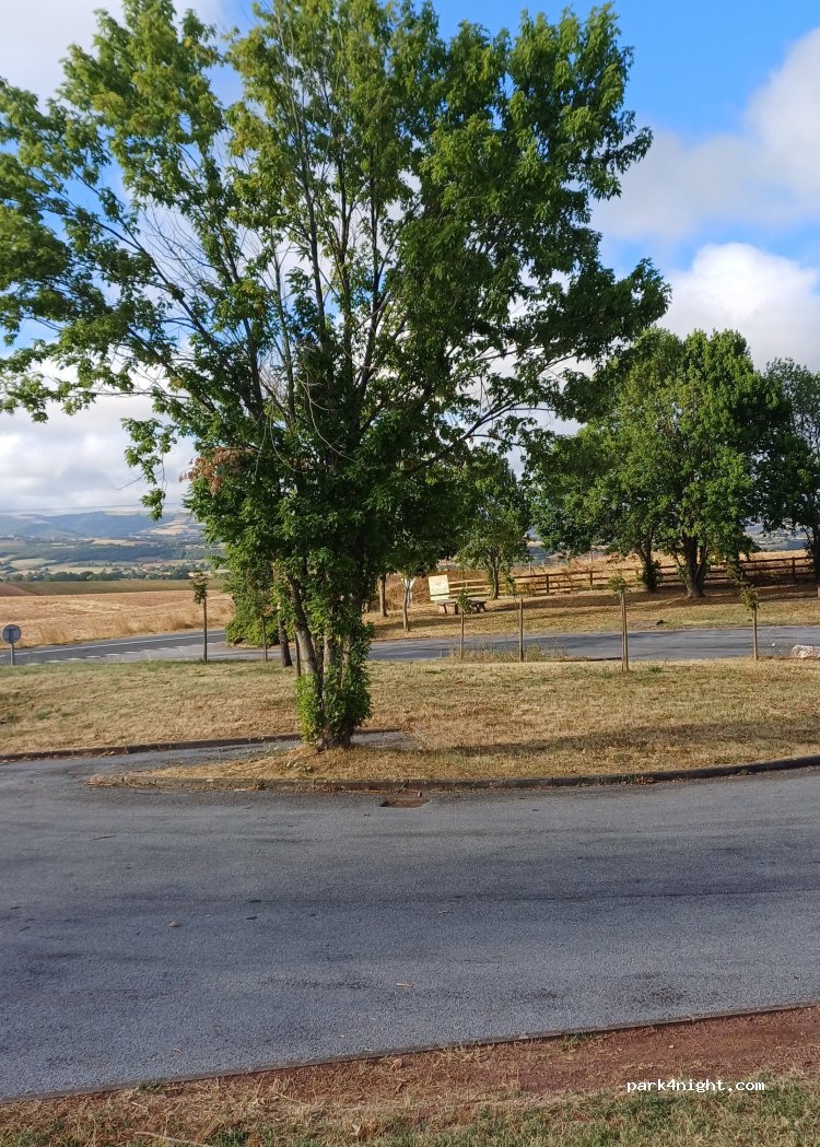 (12400) Rebourguil - 1 Chemin du Petit Saint-Jean — foto