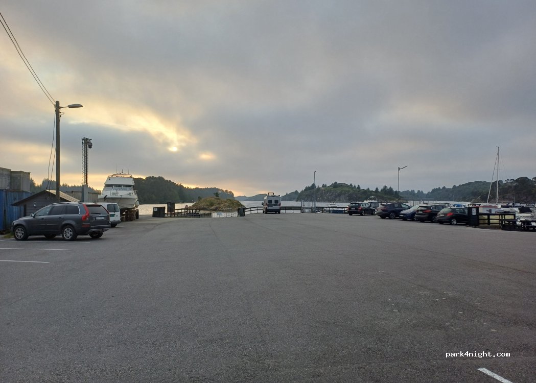 (5937) Bøvågen - 27 Bøvågen — foto