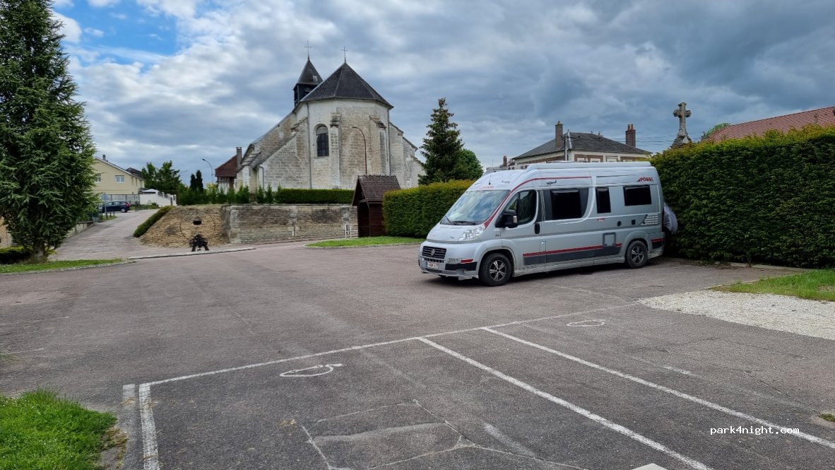 (10320) Crésantignes - 39 Rue Principale — foto