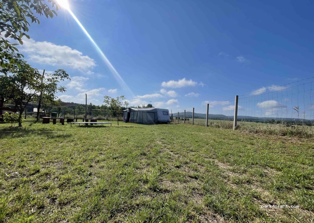 Little Walnut Camp Site — foto