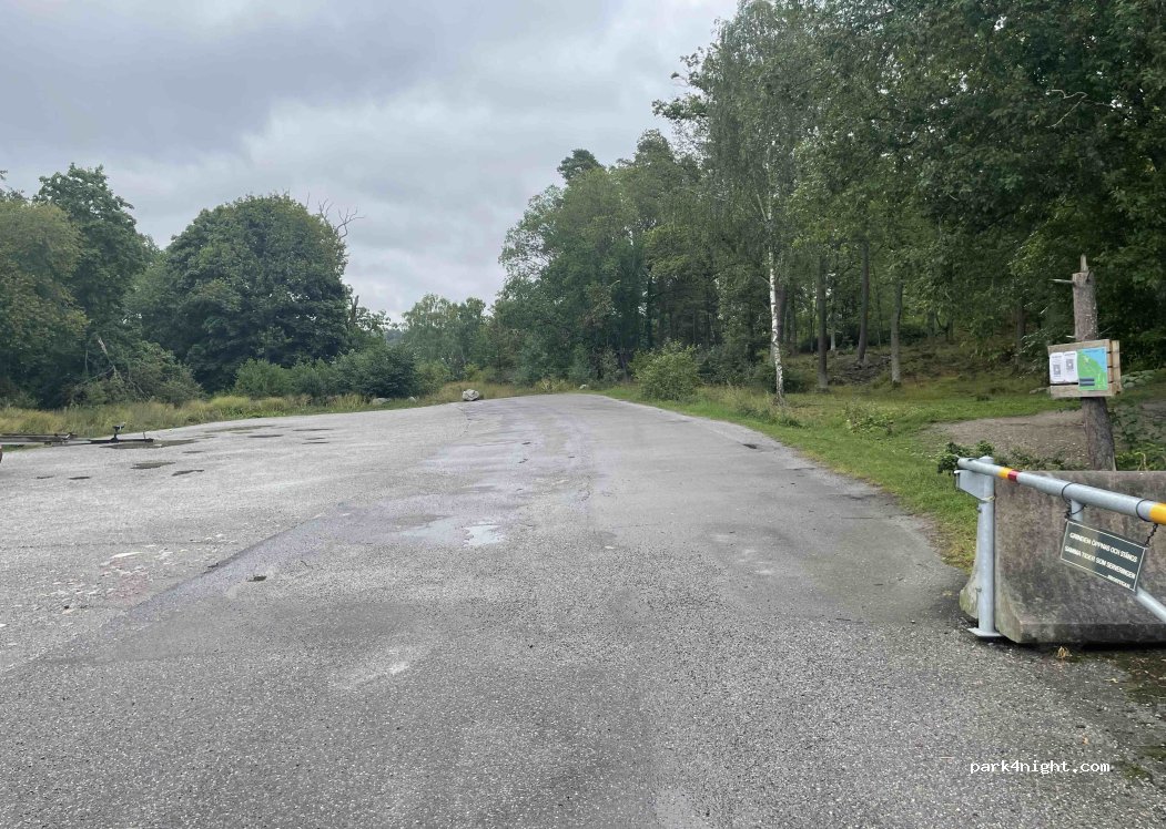 (168 41) Drottningholm - Brostugans väg — foto