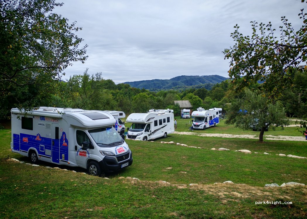 Buila Base Camp — foto 4