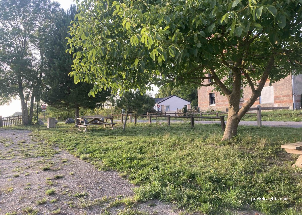 (51110) Heutrégiville - — foto