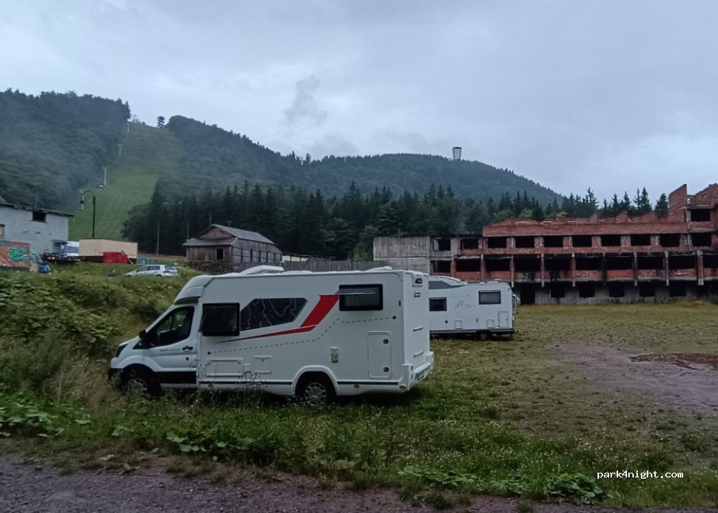 (58-372) Boguszów-Gorce - Sportowa — foto