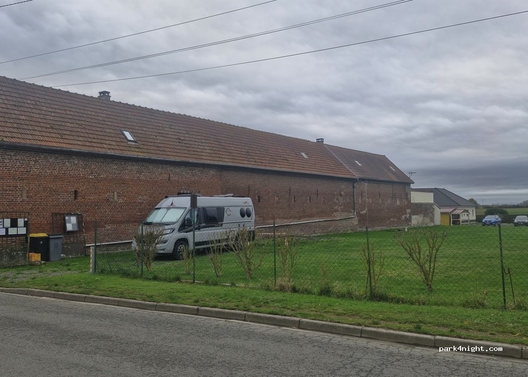(60310) Crapeaumesnil - Grande Rue — foto 4
