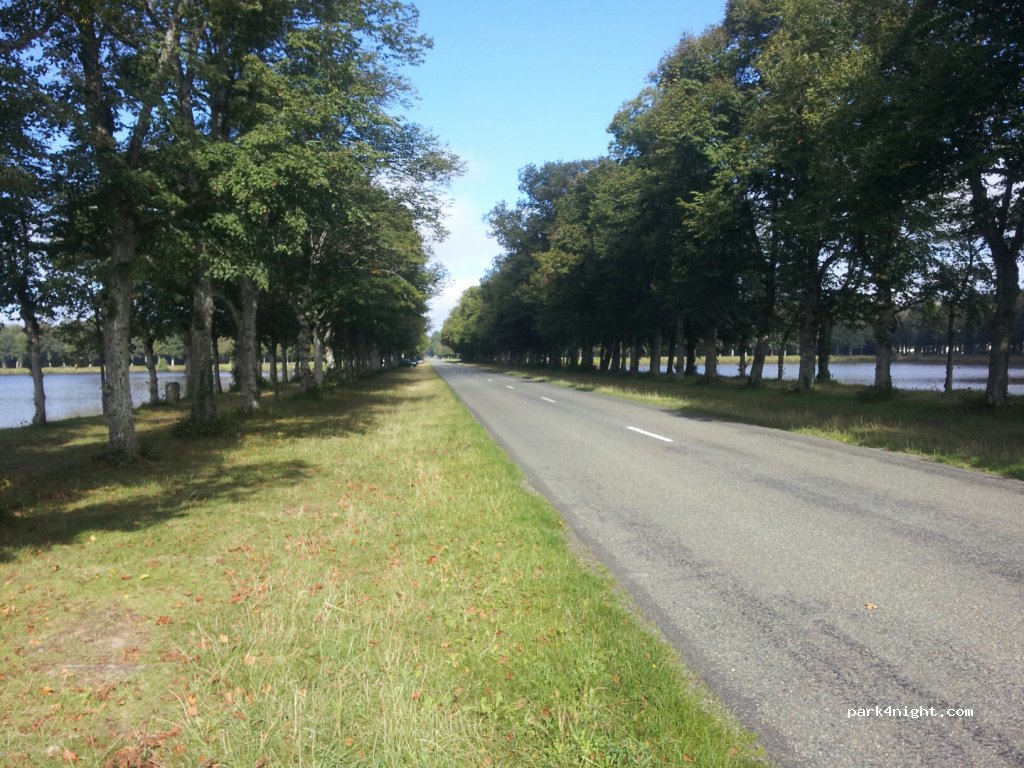(28340) La Ferté-Vidame - D24 — foto