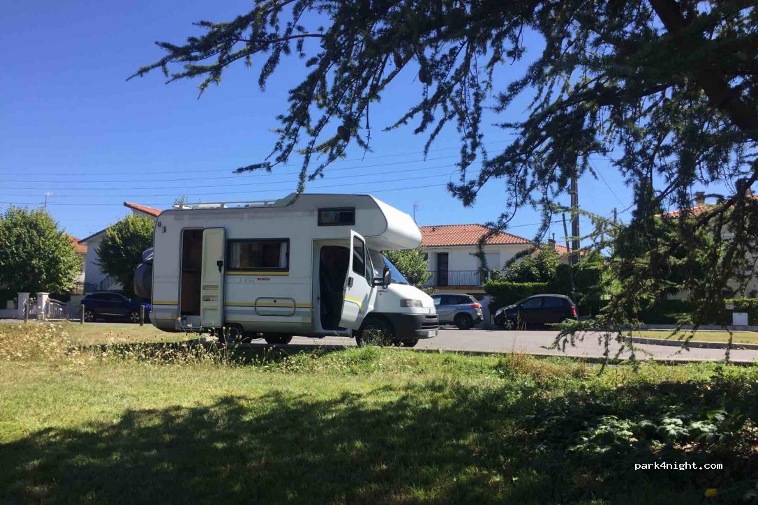 (32000) Auch - 12 Rue du Professeur Ramon — foto