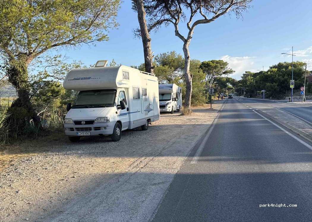 (83400) Hyères - Route de Giens — foto