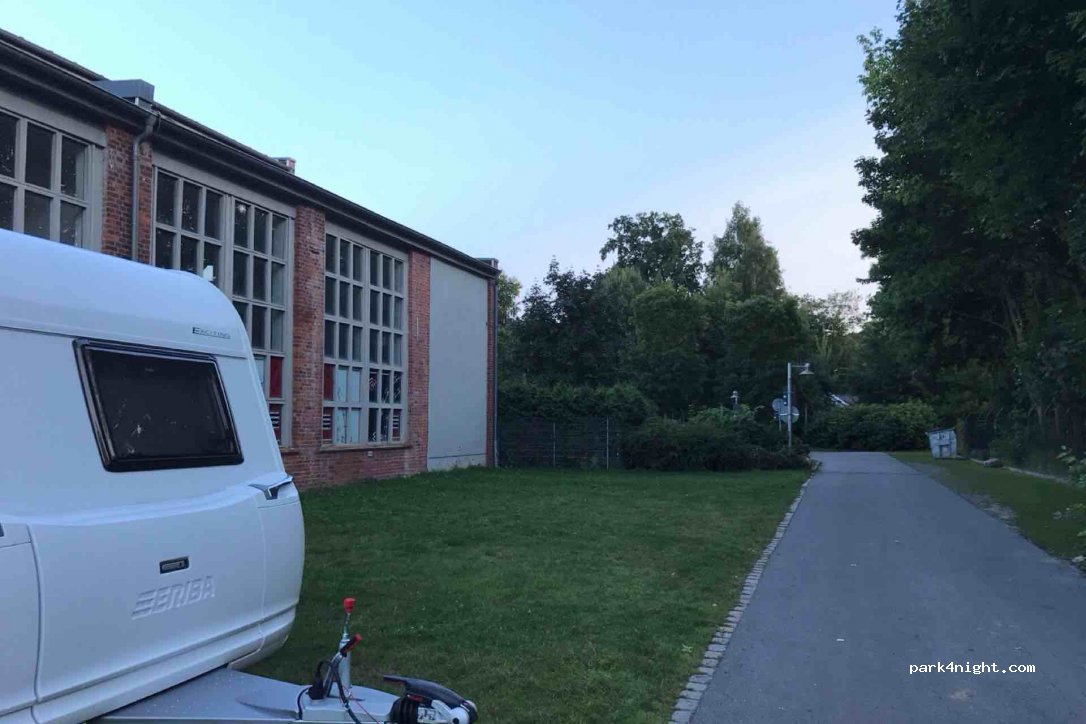 (17033) Neubrandenburg - 7-13 Augustastraße — foto 2
