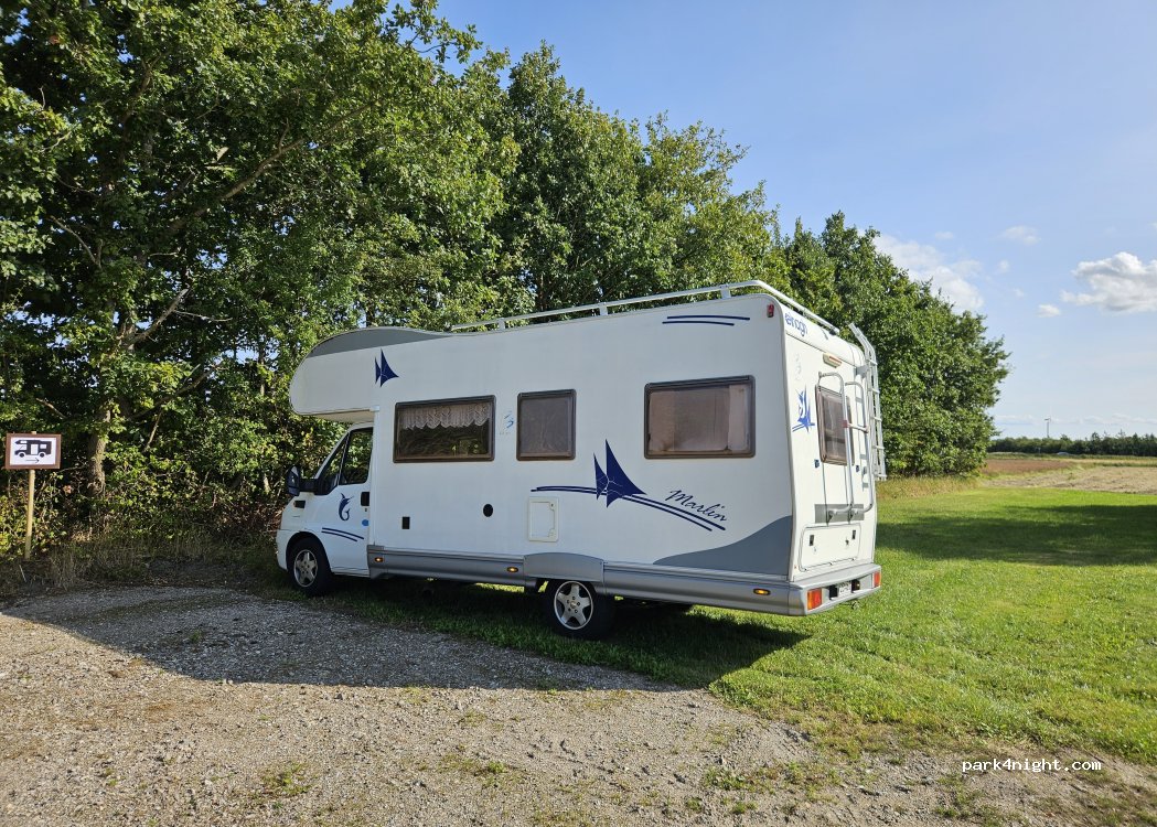 () Arentsminde - Røgildvej 57 — foto