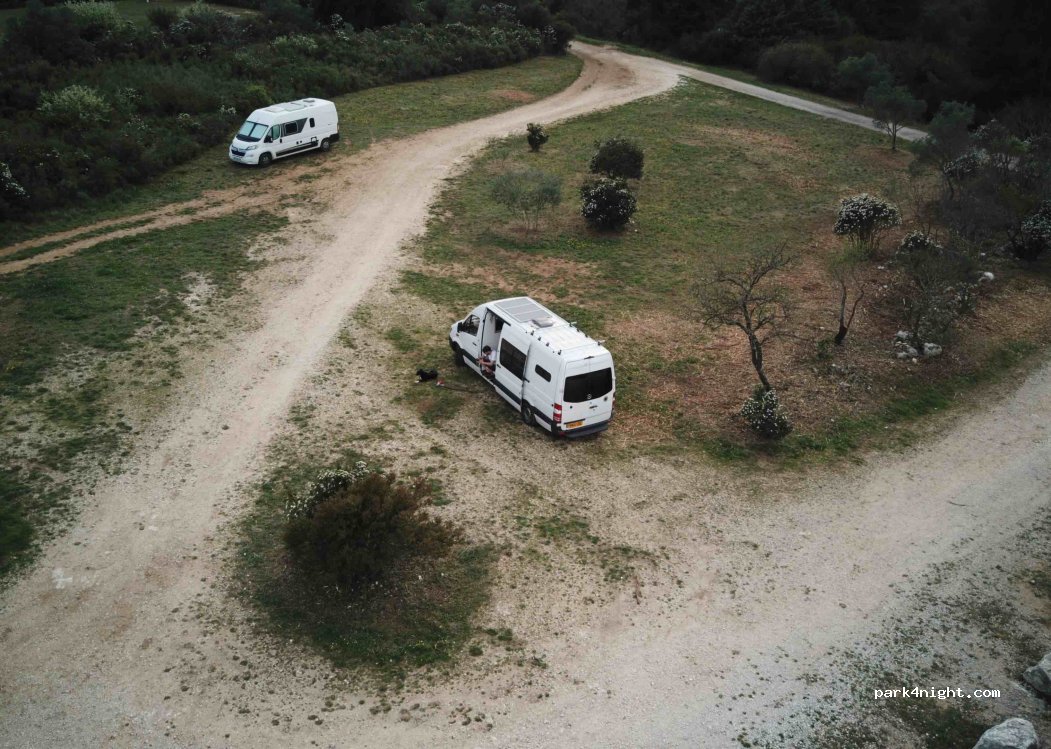 (30700) Uzès - La Garrigue — foto