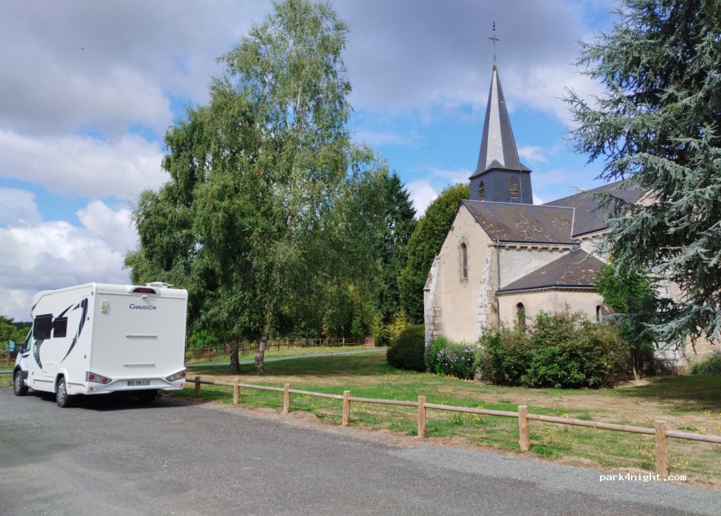 (23360) La Forêt-du-Temple - Rue des Templiers — foto