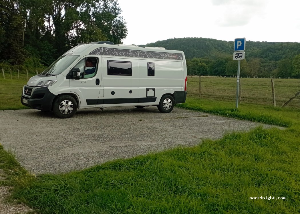 (27400) Acquigny - Unnamed Road — foto