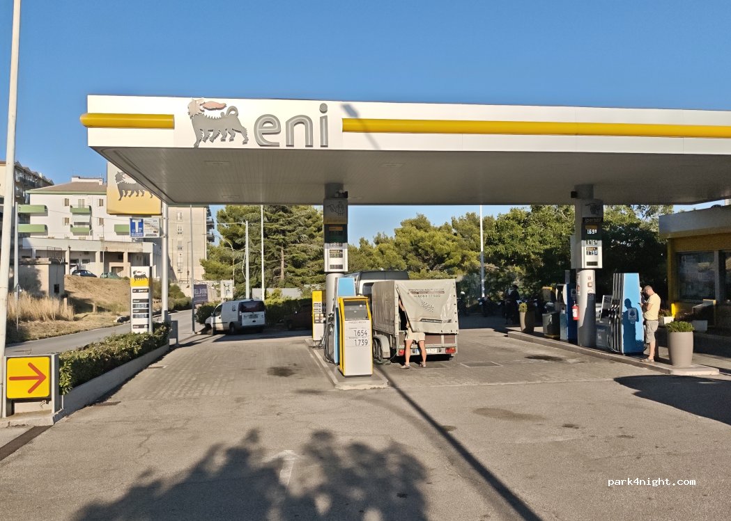 (71037) Monte Sant'Angelo - Via Giuseppe Palladino — foto 2