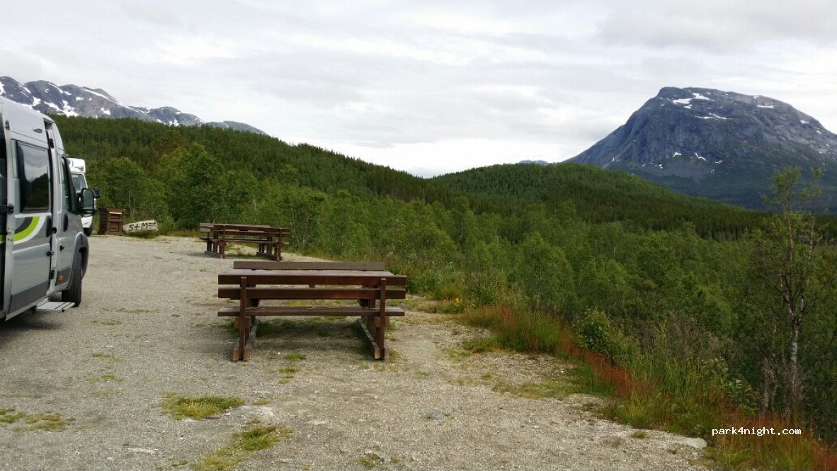 (8264) Mørsvikbotn - 250 E6 — foto