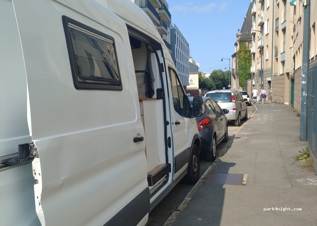 (35064) Rennes - Rue d'Antrain — foto