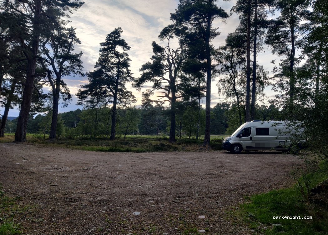 (PH26 3HY) Grantown-on-Spey - B9102 — foto