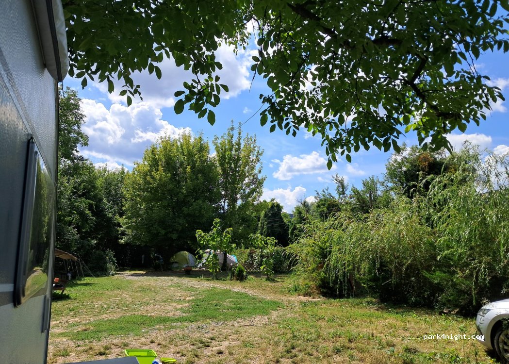 Vándorsólyom Camping — foto 2