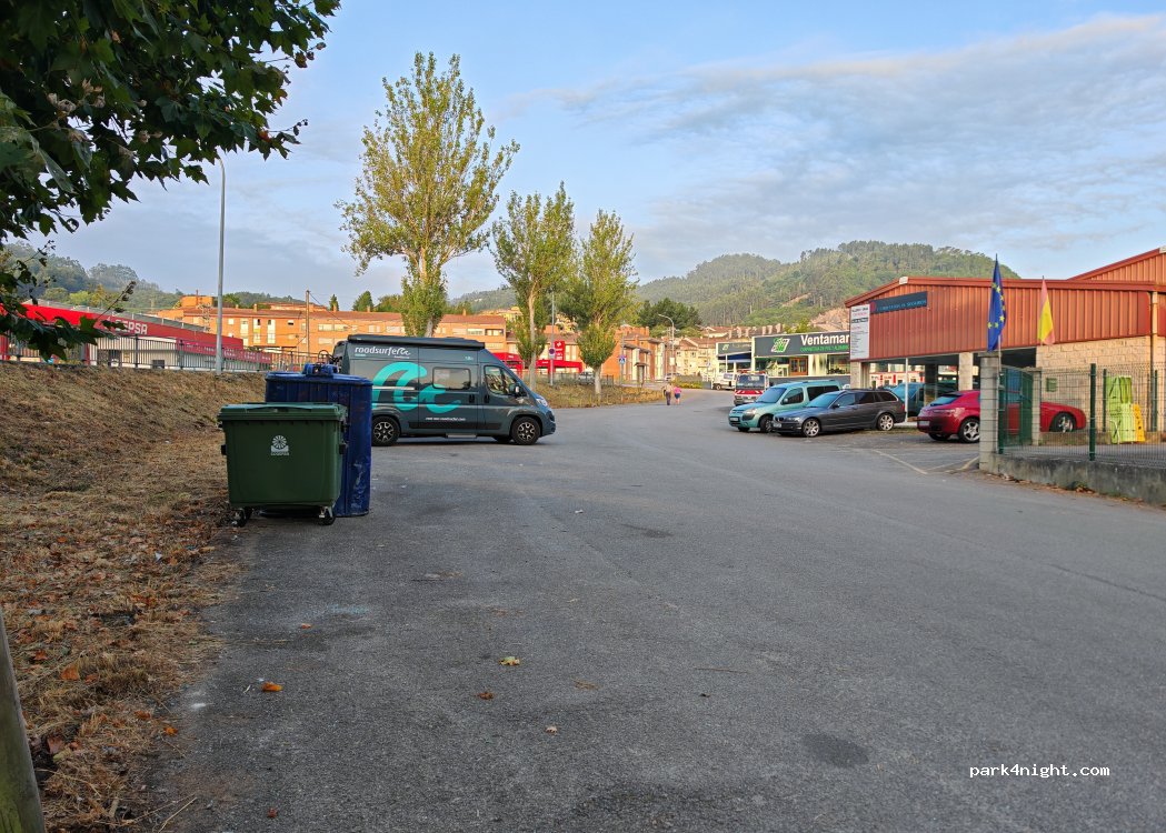 (33120) Pravia - Pl. Salcedo — foto