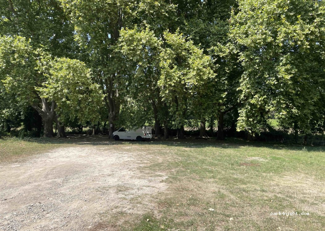 (30250) Junas - Chemin de la Promenade — foto 2