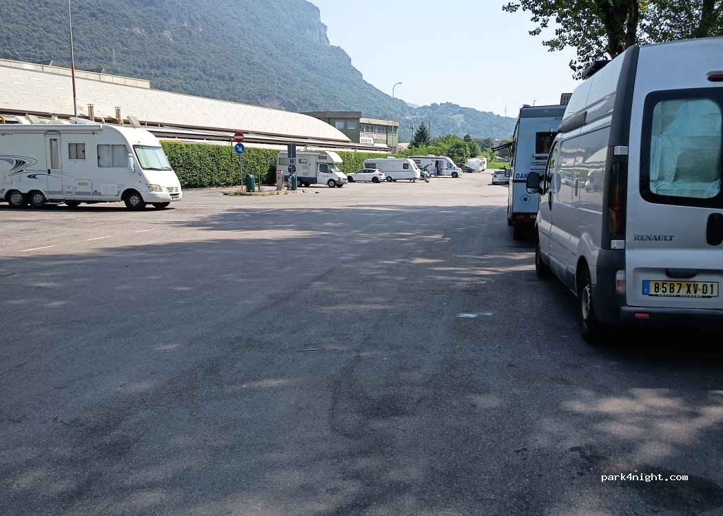 (23900) Lecco - Via Arturo Toscanini — foto 2