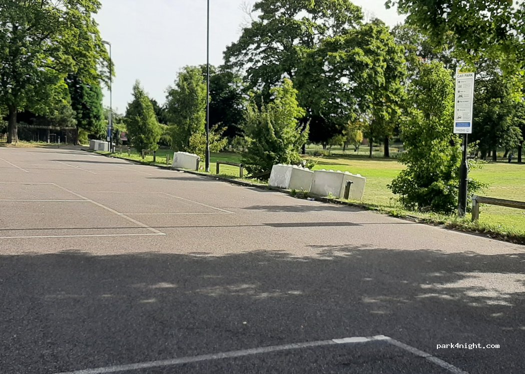 (DA12 2RQ) Gravesham - Milton Place — foto