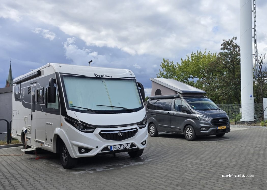 Kamper parking w centrum Torunia — foto 5