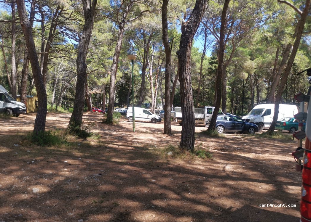 (51550) Mali Lošinj - Unnamed Road — foto