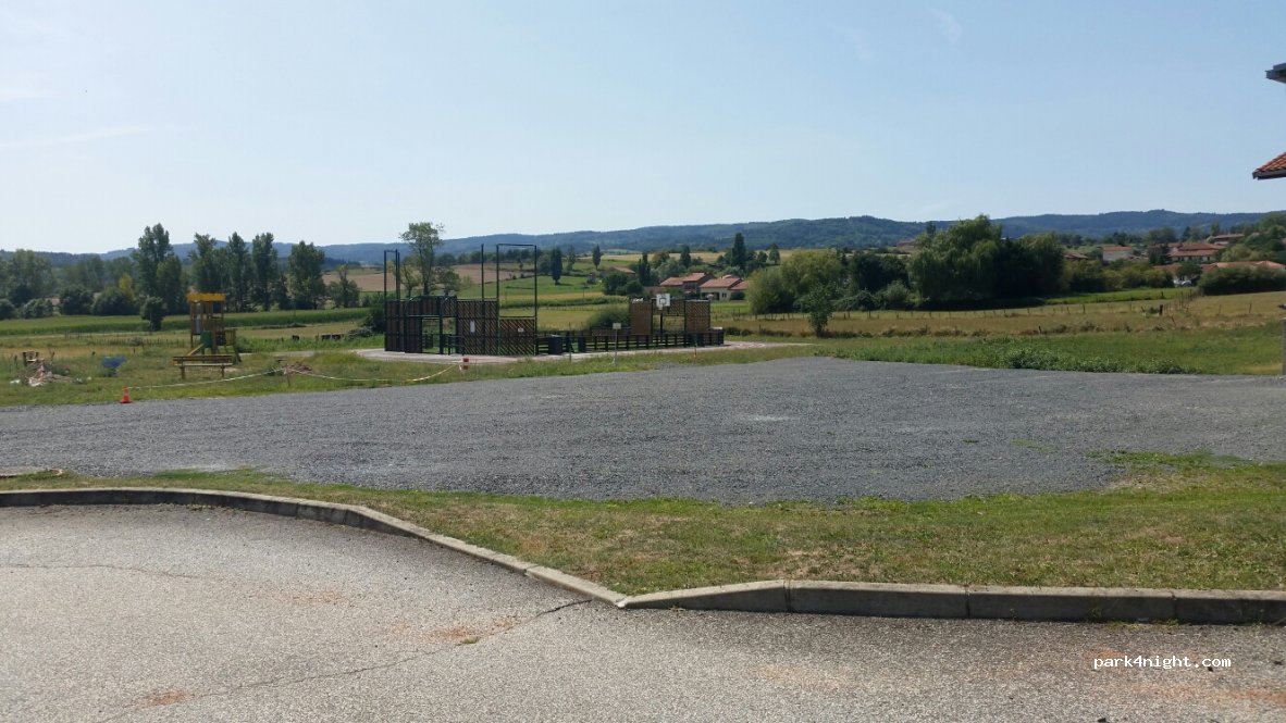 (42560) Margerie-Chantagret - 9 Le Bourg — foto