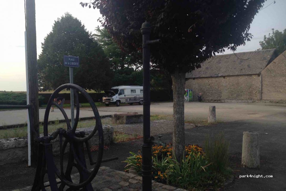 (28140) Cormainville - 1-9 Rue des Grands Greniers — foto