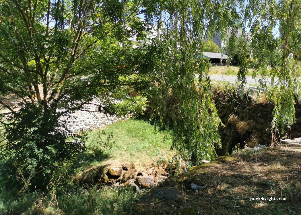 (15300) Ségur-les-Villas - Chemin des Charanzy — foto