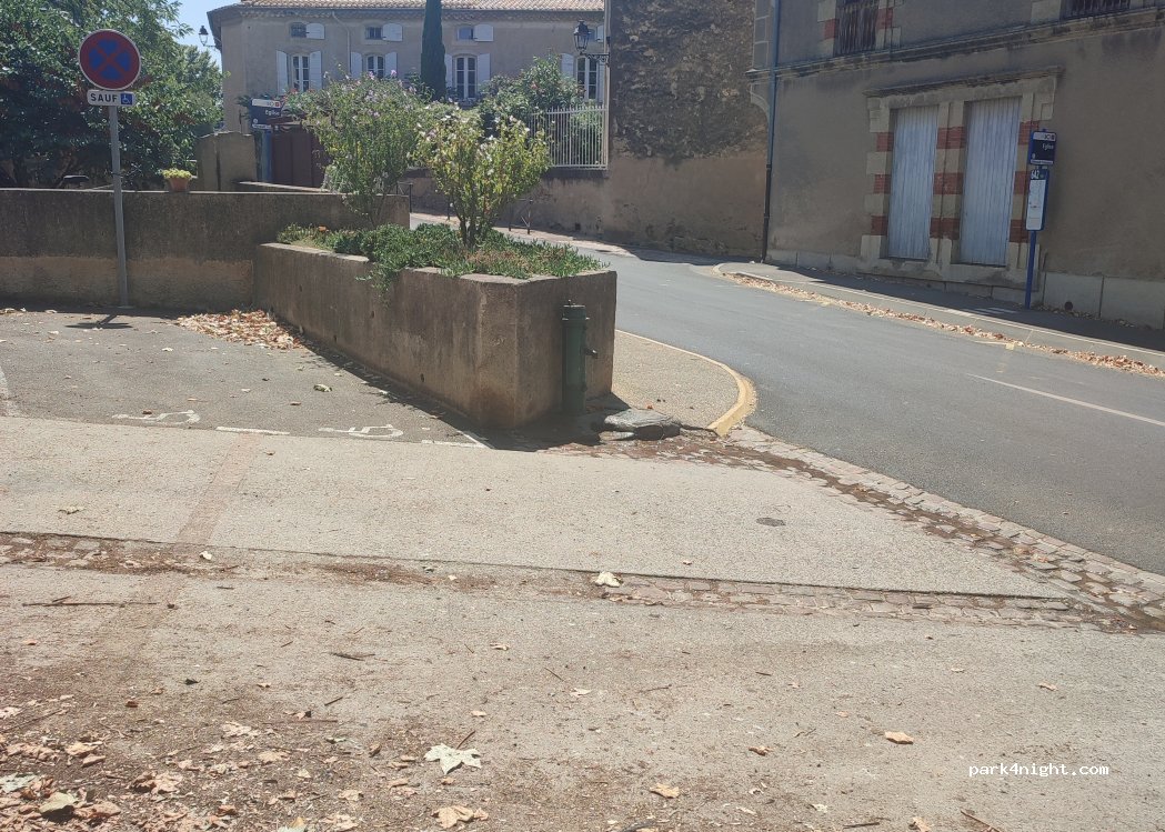 (34310) Poilhes - Rue des Anciennes Écoles — foto