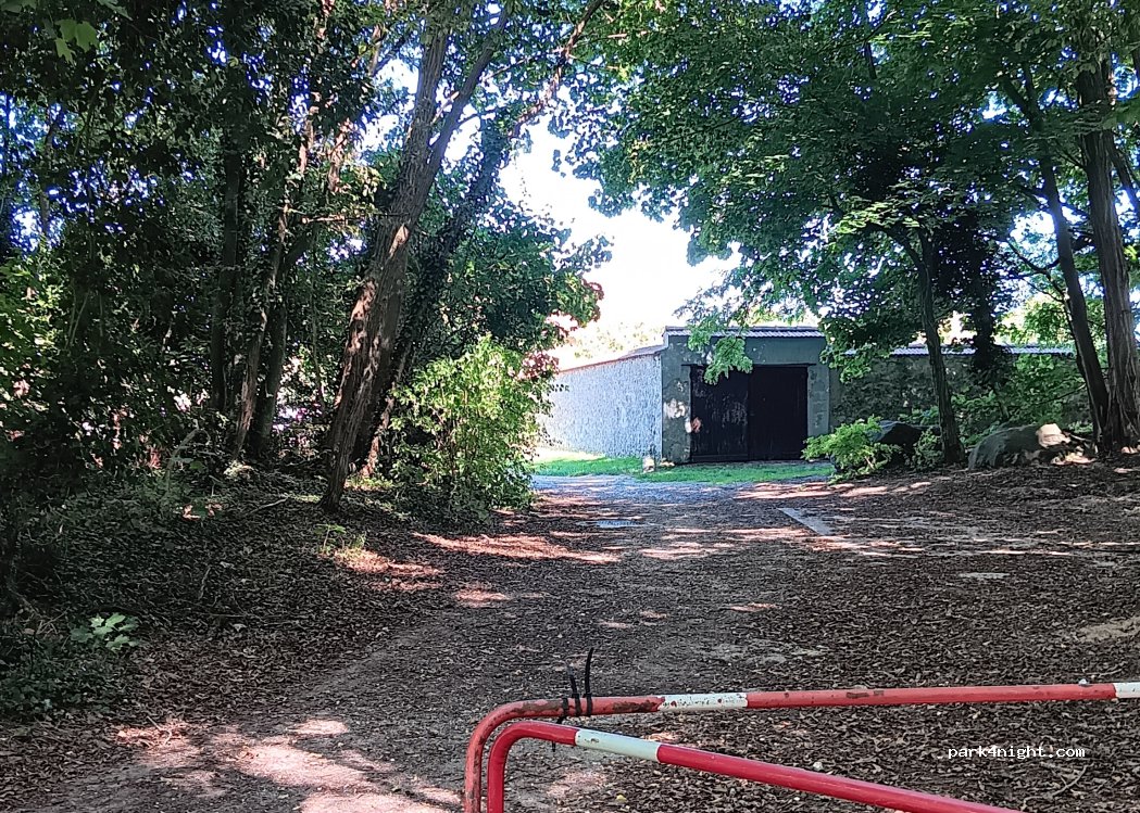 (77250) Moret-Loing-et-Orvanne - Rue de Gros Bois — foto