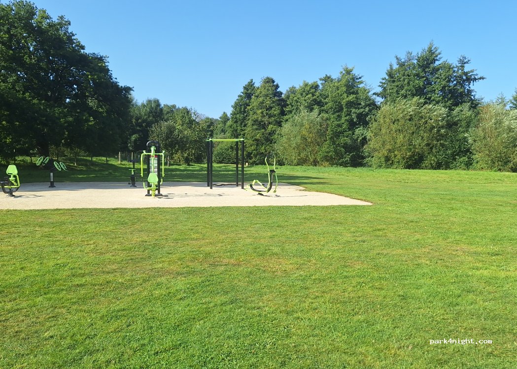 (76270) Neufchâtel-en-Bray - Rue de la Bethune — foto 3
