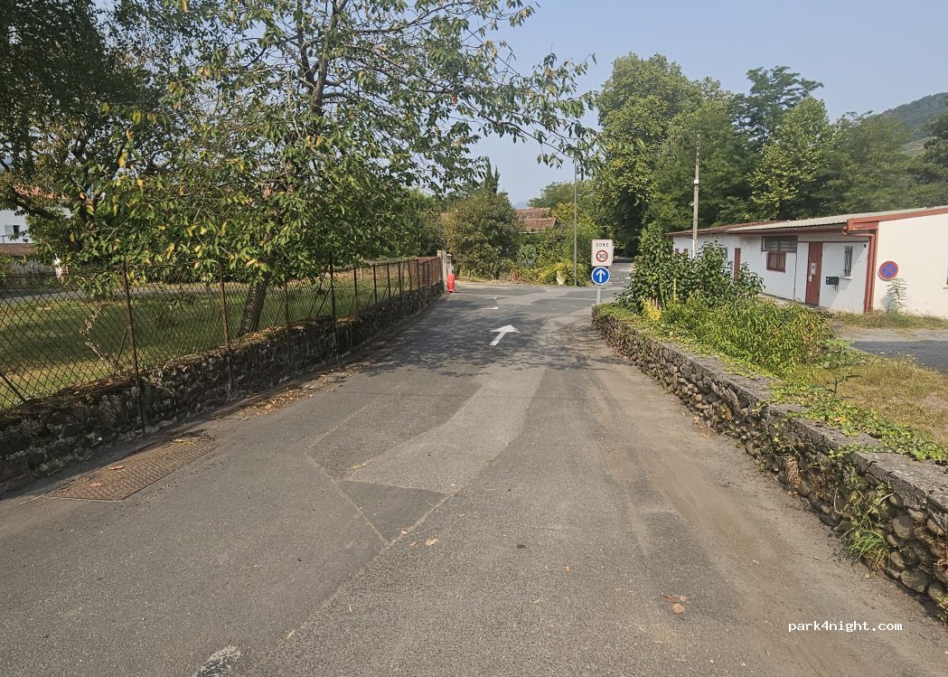 (64220) Saint-Jean-Pied-de-Port - Chem. du Laurhibar — foto