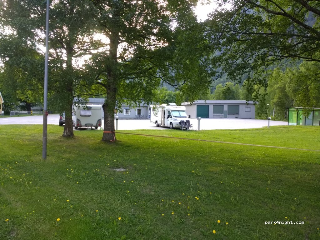 (3660) Rjukan - 3A Såheimsveien — foto