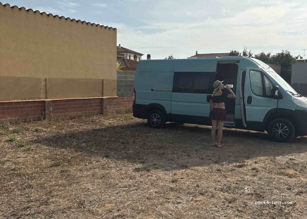 (17137) Viladamat - Carrer del Migdia — foto