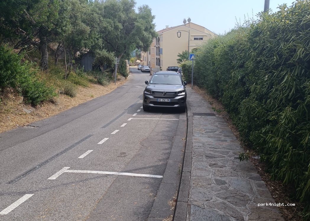 (83230) Bormes-les-Mimosas - Boulevard Jean Jaurès — foto