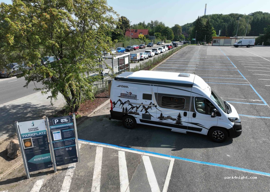 Wohnmobilstellplatz Am Eissportzentrum in Chemnitz — foto 5